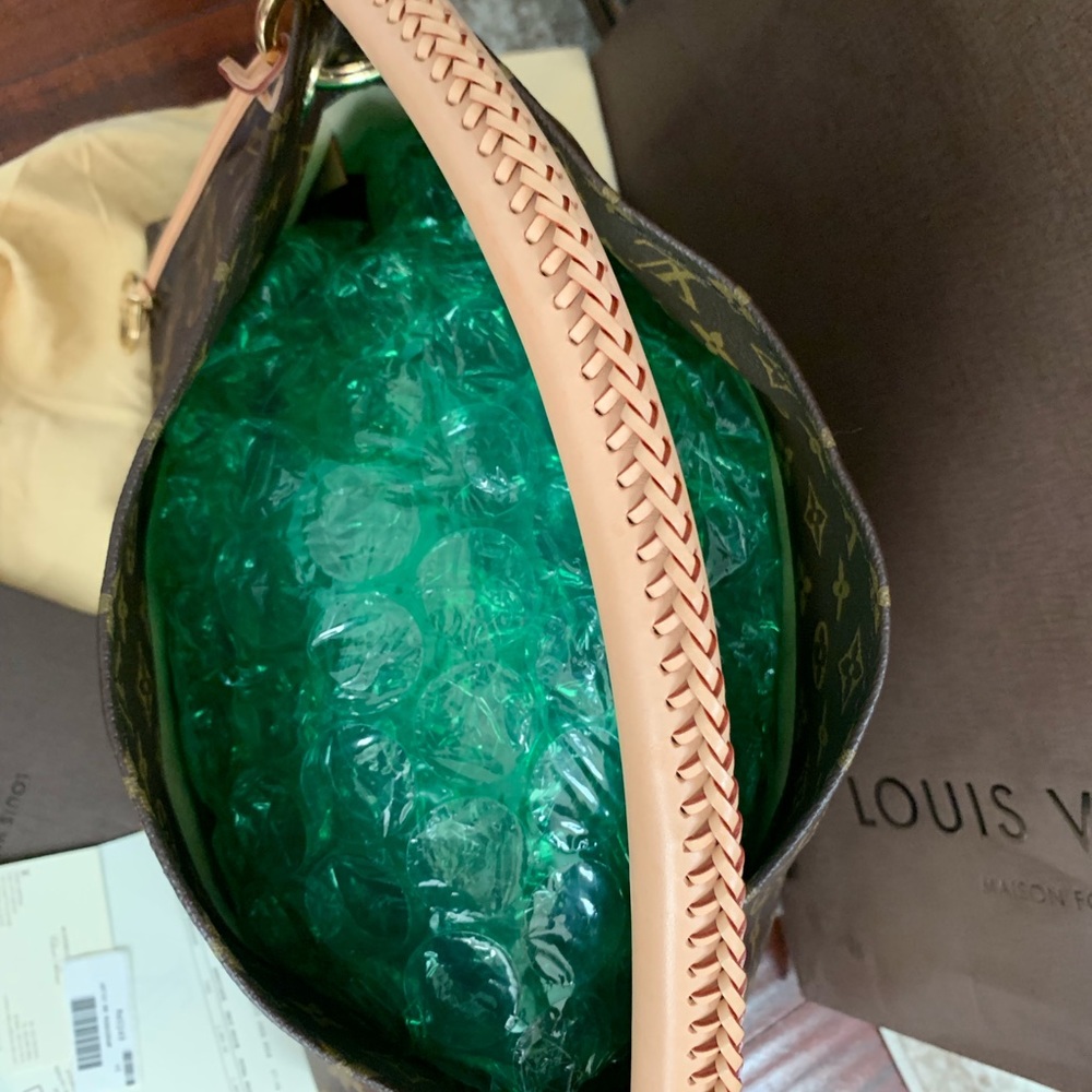 SOLD 💕💕 Louis Vuitton Artsy MM “Retired” - Picture 5 of 8